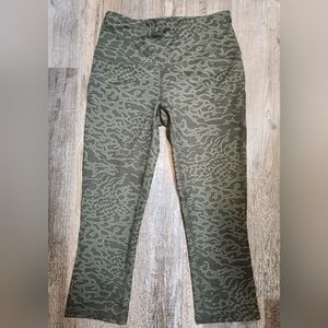 3/$25! NWT DSG green capri leggings size XS